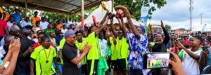 SUPER COUPE PAUL BIYA : SAMY ZATO, LA VOIX DE LA NEW-BELL LIGA CÉLÉBRÉE EN PLEINE FINALE